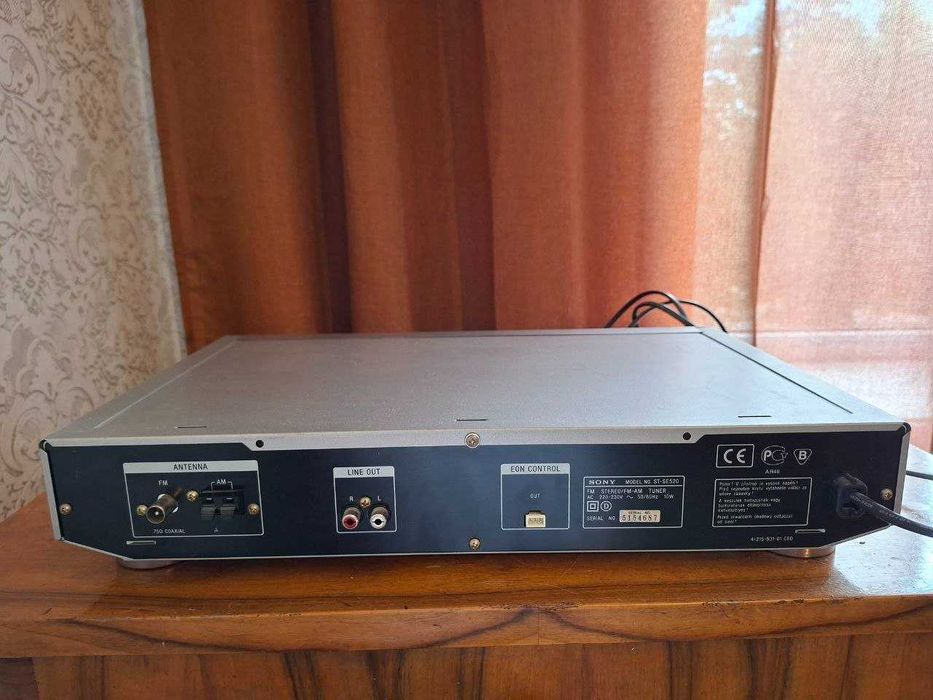 Тюнер SONY FM-AM  ST-SE520