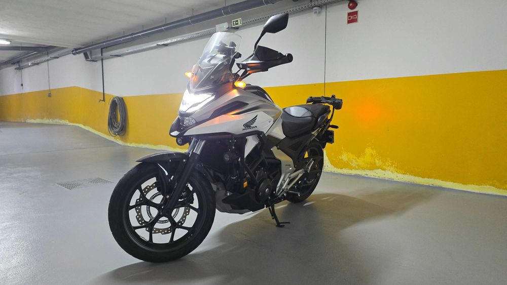 Honda nc 750x branca como nova