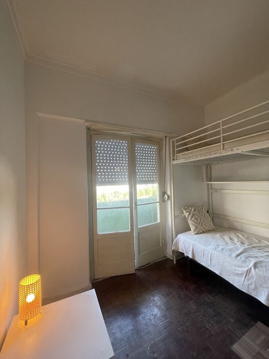 Quarto duplo com closet Benfica