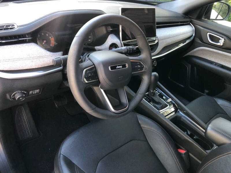 2023 Jeep Compass Latitude Lux