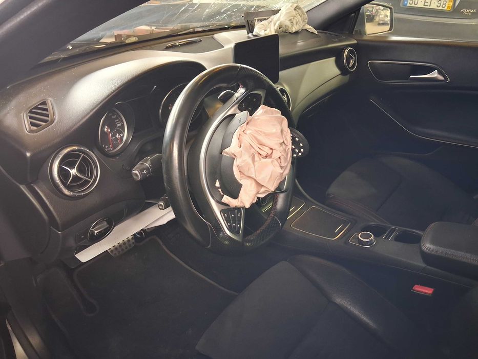 Salvado Mercedes-Benz CLA 220 Cdi de 2018
