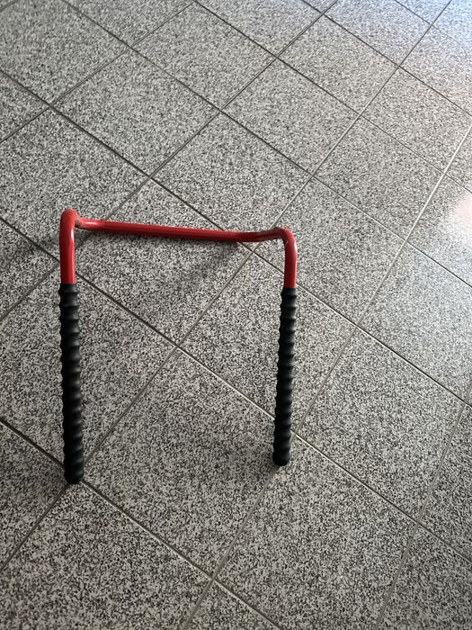 Suporte metálico para bicicletas