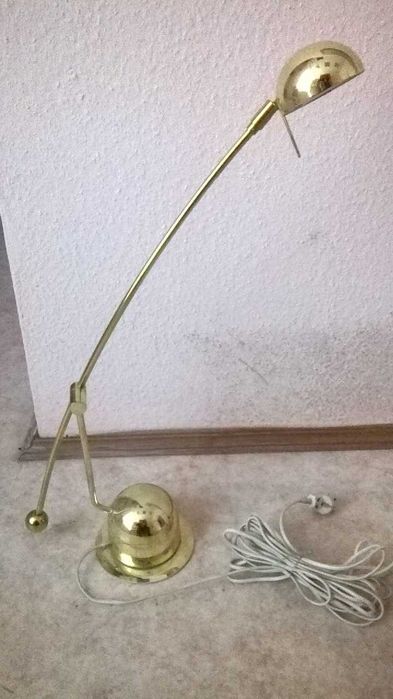 Лампа настільна світильник