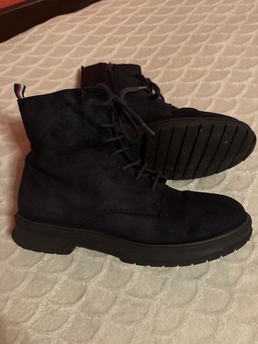 Zimowe buty Tommy Hilfiger 42 zamsz
