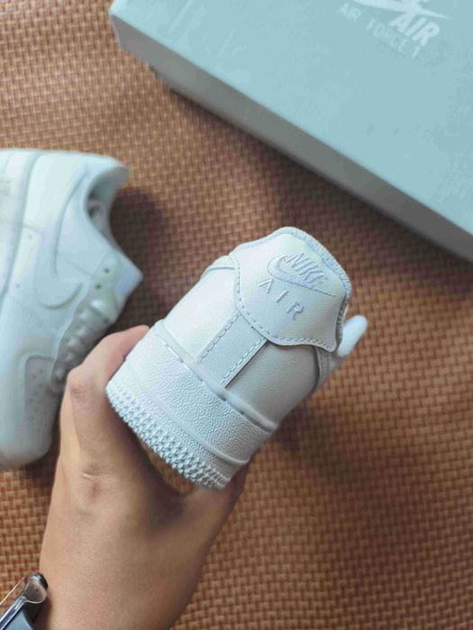 Białe trampki damskie marki Nike. Rozmiar 38