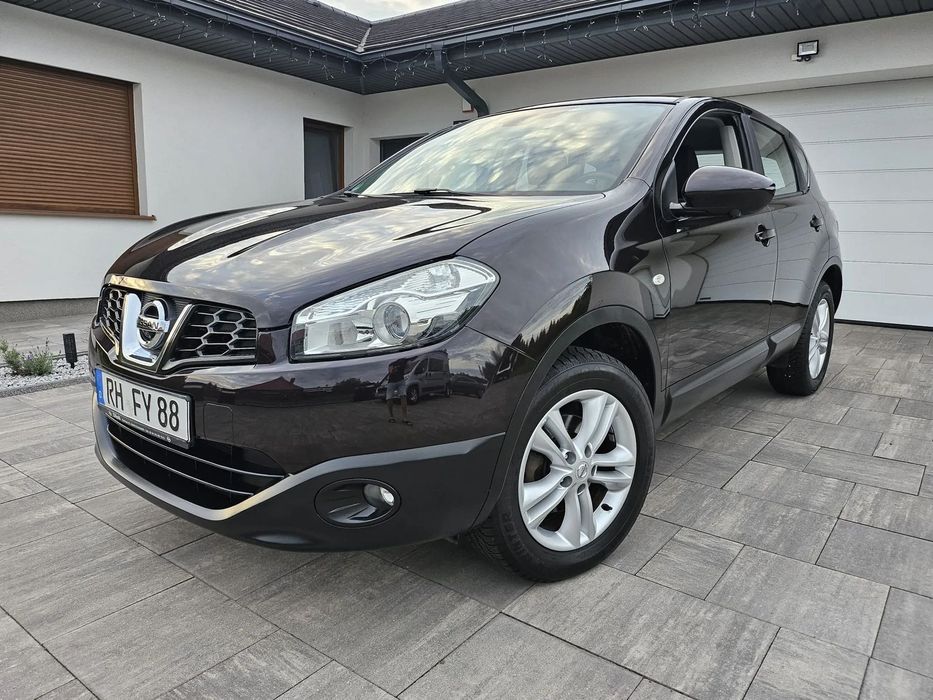 Nissan Qashqai Piękny,Bezwypadkowy,2.0 Benzyna 140 KM,Kamery 360°