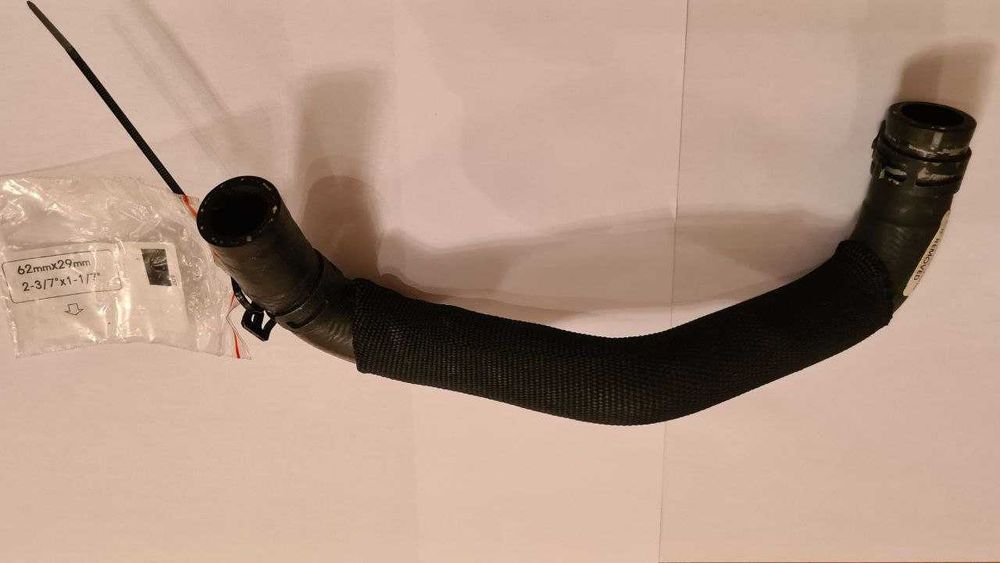 Продам патрубок системы охлаждения (Mercedes W 211)