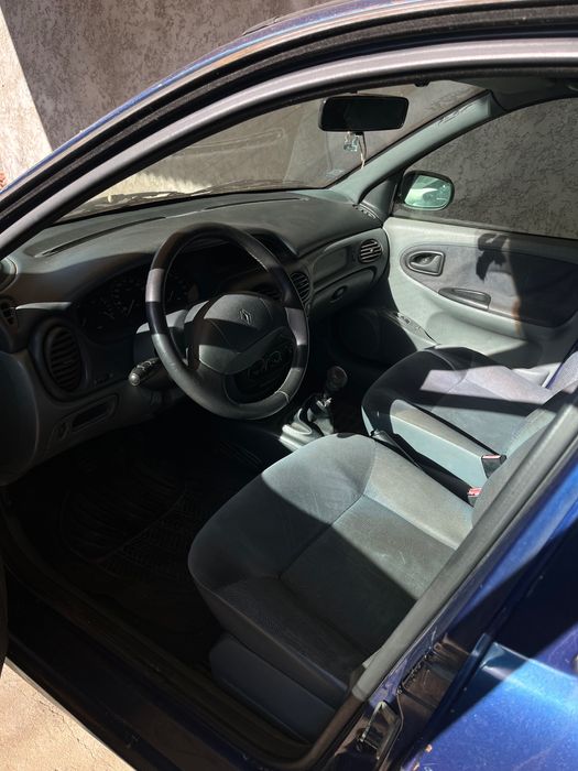Renault Mégane 1.9 Diesel (1998) – Bom estado geral