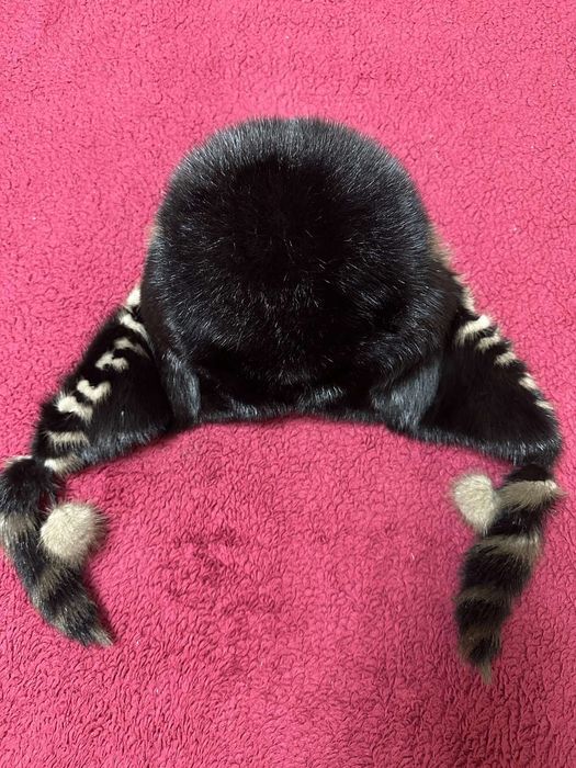 Продам норкову шапку