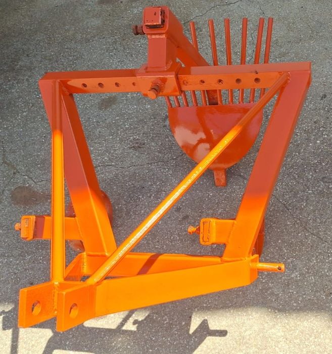 Arrancador de batatas usado para trator