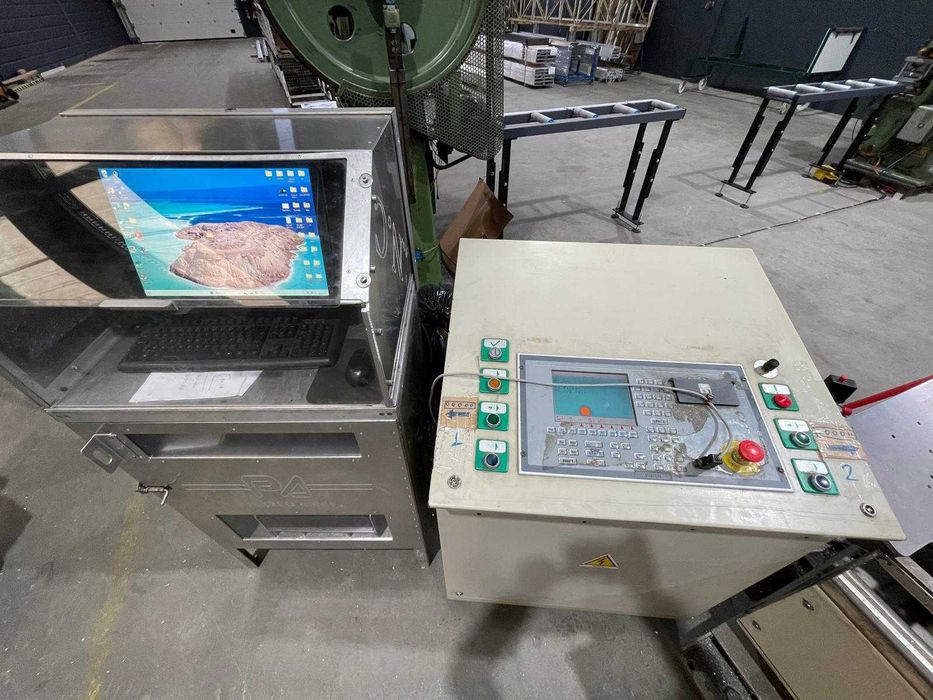Máquina CNC 4 eixos