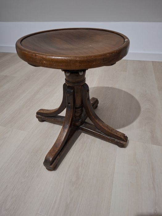 Taboret, krzesło regulowane do pianina