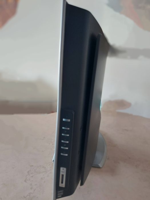 Televisor LCD Sony KLV-26HG2 a funcionar