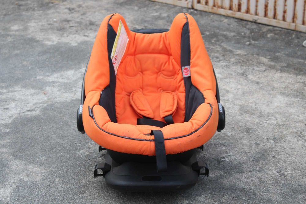 Cadeira Auto Bebecar grupo 0+ (0-13 kg) com Todos os Acessórios