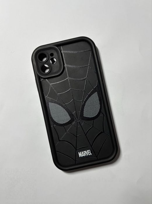 Чохли на 11 iphone (2 шт) у відмінному стані