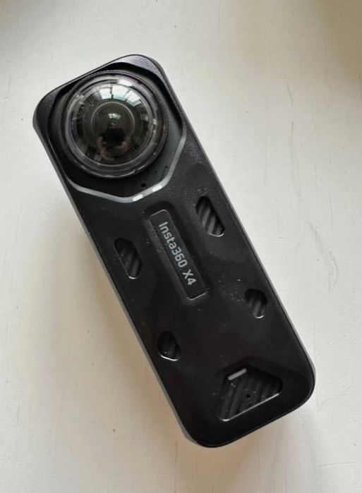 Kamera insta360 x4 z dodatkami
