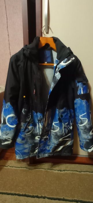 Продам куртку весна-осінь