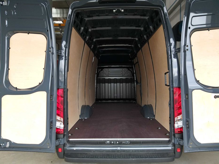 Zabudowa busa Iveco Daily, 16m3, 18m3 podłoga, boki, nadkola MONTAŻ
