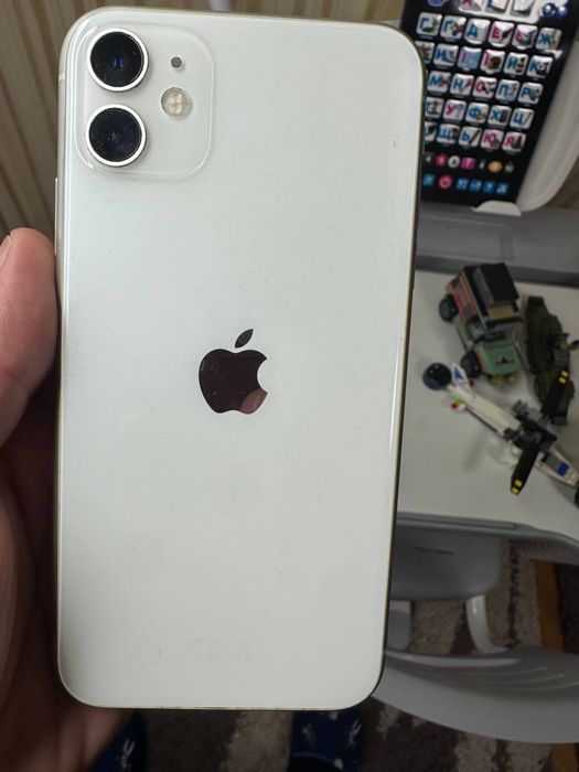 Продам Iphone 11 64g