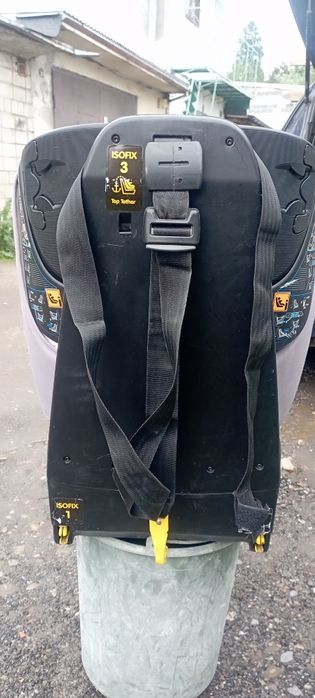 Автокрісло 0+ AxissFix