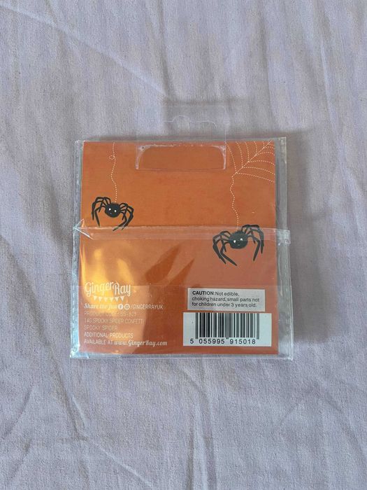 Confetis de Halloween Ginger Ray – aranhas e teias