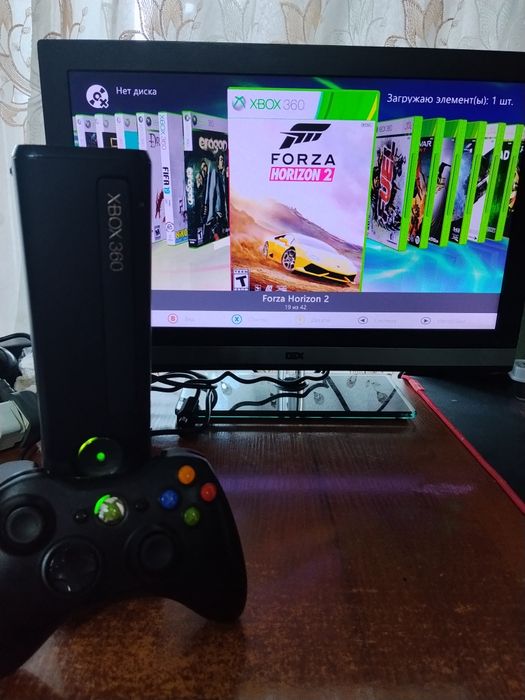 Xbox 360 Slim 320 GB Aurora