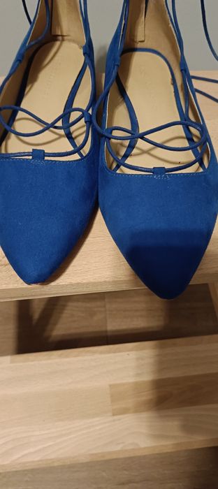 Baleriny wiązane, kolor chabrowy, rozmiar 41