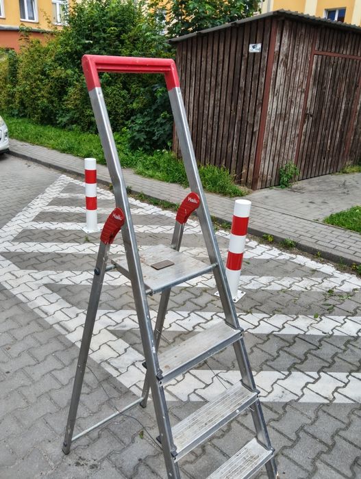 Drabina 5 stopniowa pisać lub dzwonic