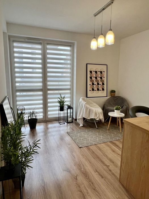 Nowe 2-pokojowe mieszkanie z tarasem i balkonem.