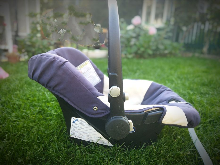 Автокрісло-люлька 0-13 кг Chicco б/у