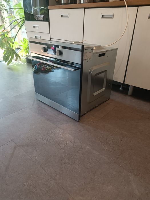 Piekarnik do zabudowy elektryczny SPRAWY 60cm MOCNY