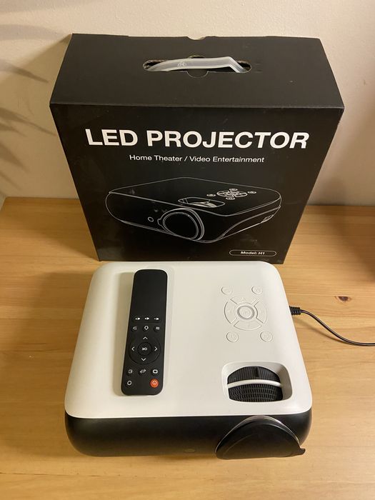Projetor Full HD 1080P - Como novo!