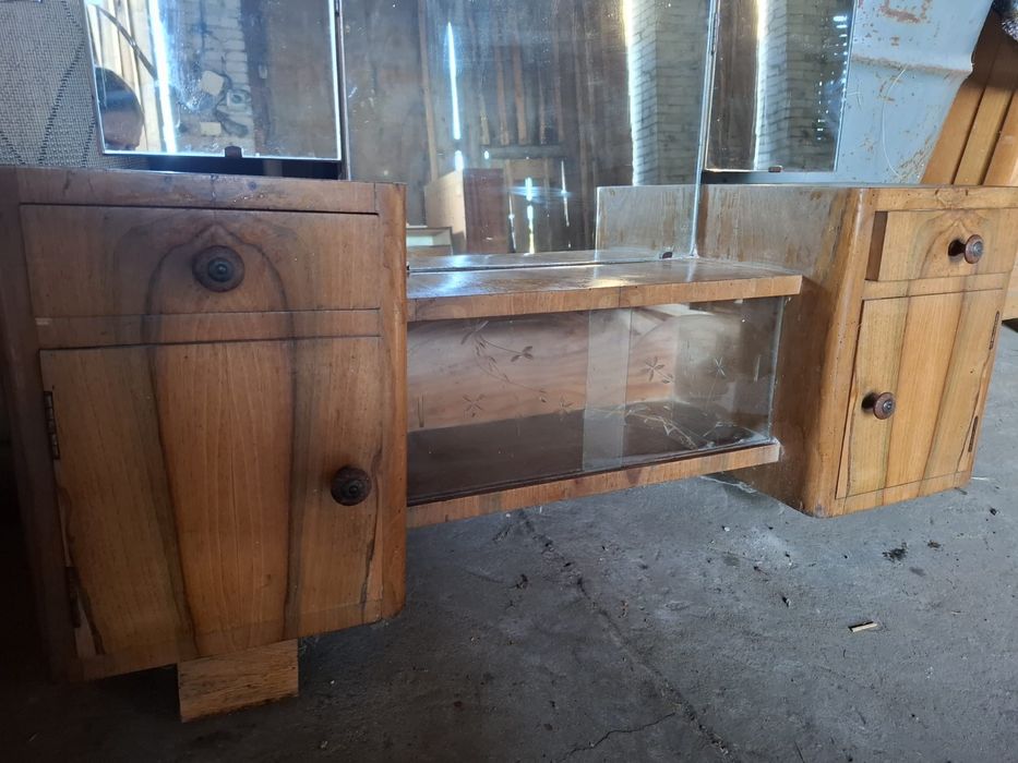 Stara toaletka z czasow PRL