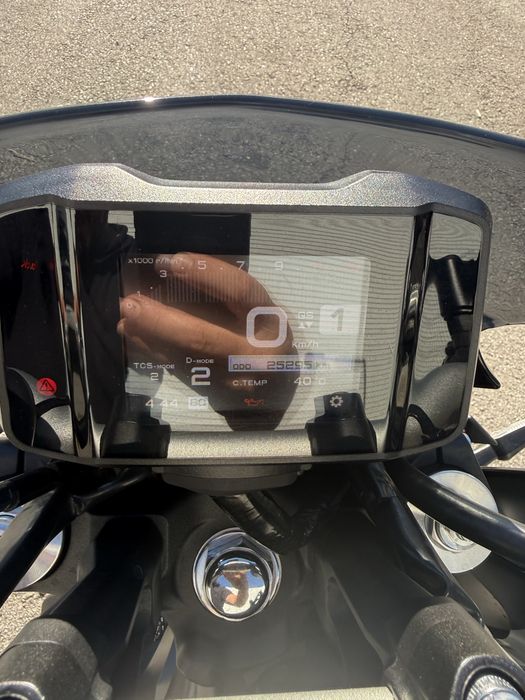 Yamaha MT09 imaculada