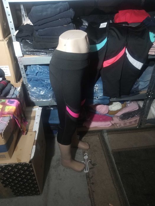 Leginsy 3/4 różne wzory