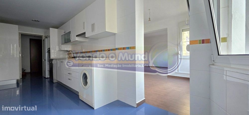 Apartamento T3 em Carnide (LXLX013)