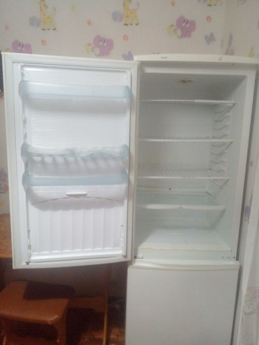 Продам 2-х камерный холодильник Nord