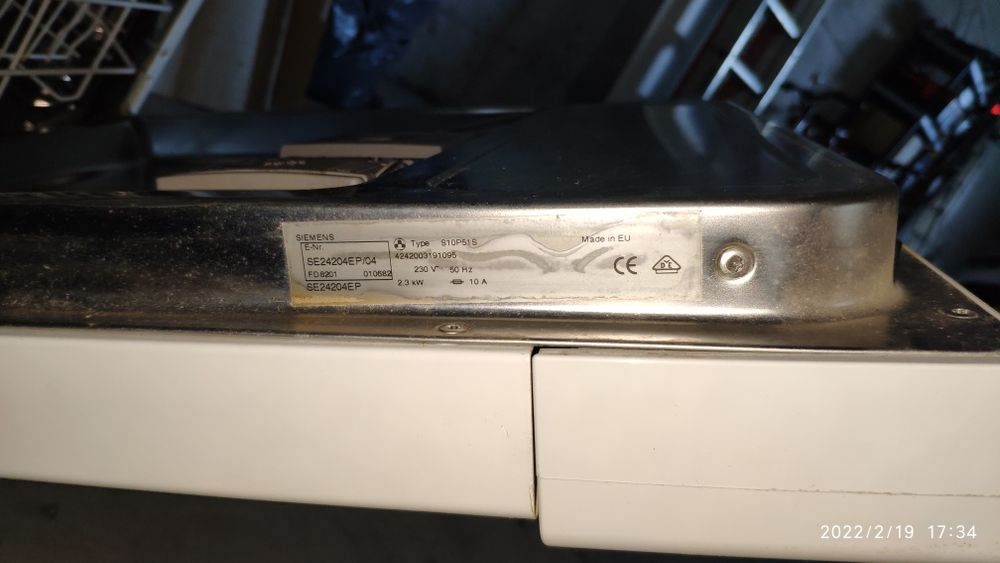 Máquina de lavar loiça da marca Siemens para peças