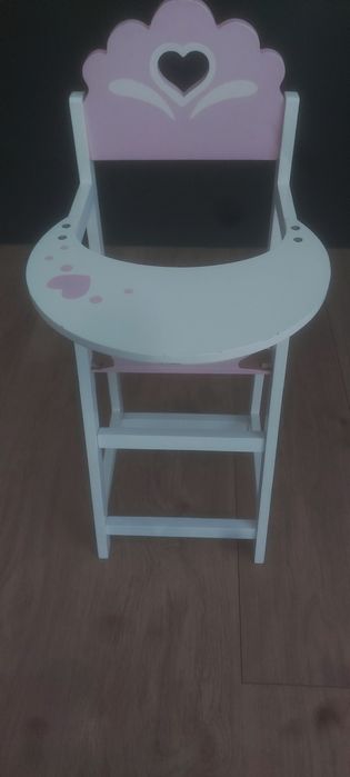Vendo cadeira para bonecas, em MDF,