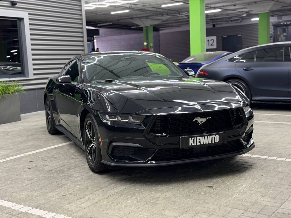 Ford Mustang 2023, 2.3 бензин