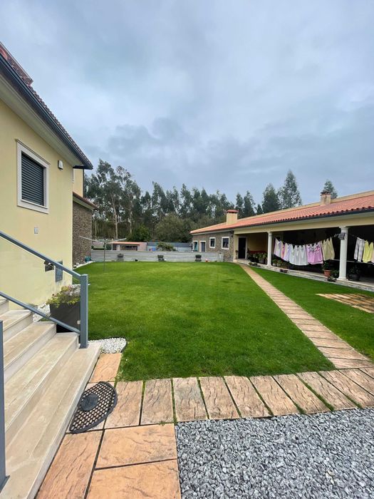 Moradia de luxo perto da praia e da lagoa da Ervedeira