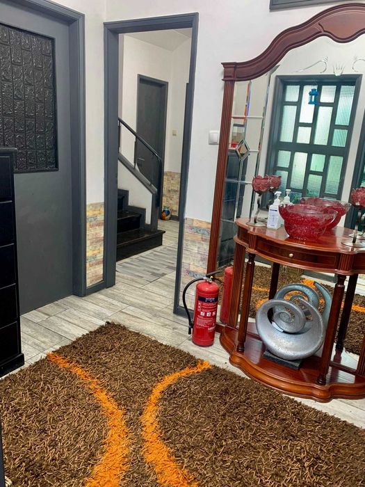 Aluga-se quarto em moradia
