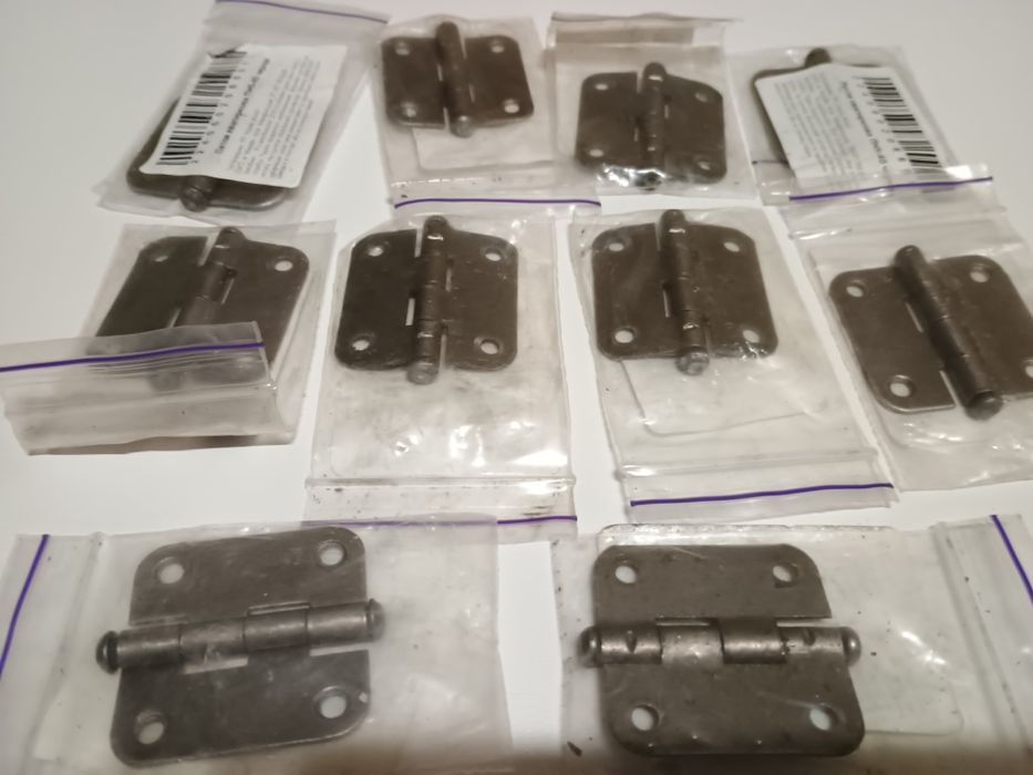 Петлі меблеві на 4 шурупа