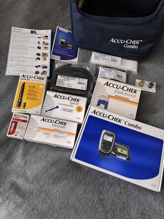 Pompa insulinowa ACCU-CHEK COMBO i pakiet startowy.