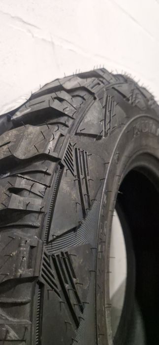 Pneu TT 255/75 R16