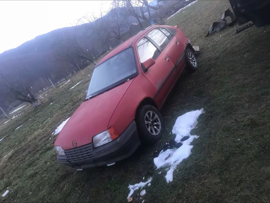 Продам цілого або по запчастинах опель кадет 1.4