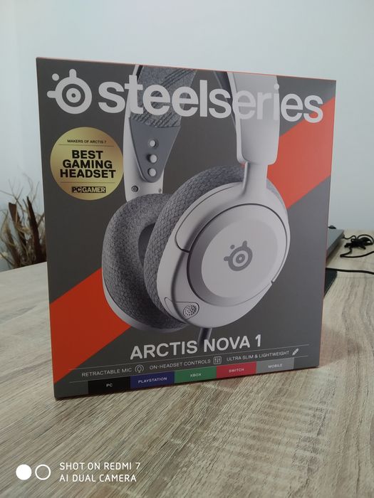 Headset Gaming Arctis Nova 1