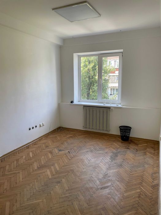 Здам офіс 50 м2, вул. Тампере 11А, Дарницька площа. Власник.