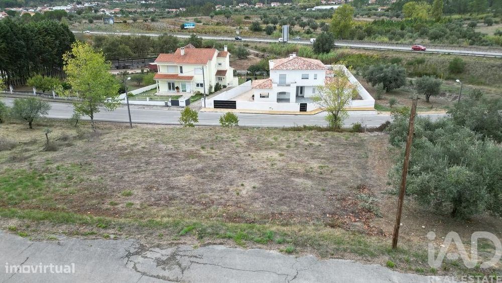 Terreno para construção em Souselas e Botão