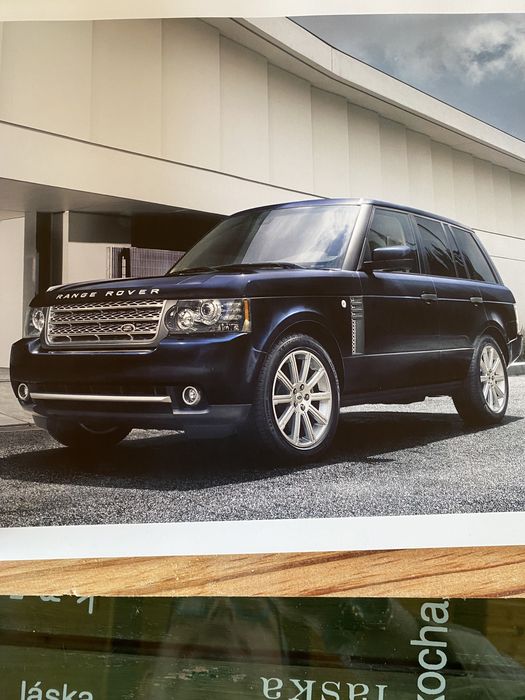 Brochura de Range Rover 2011 - edição em Inglês